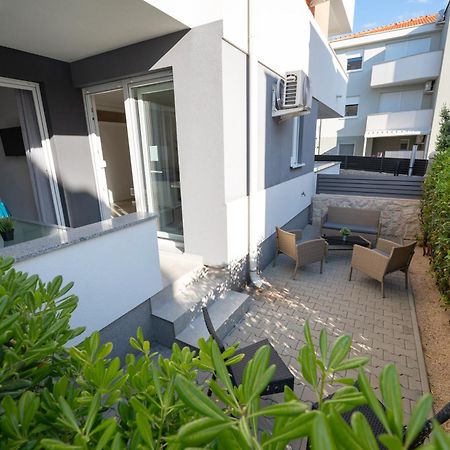 Relax Apartments Novalja Ngoại thất bức ảnh