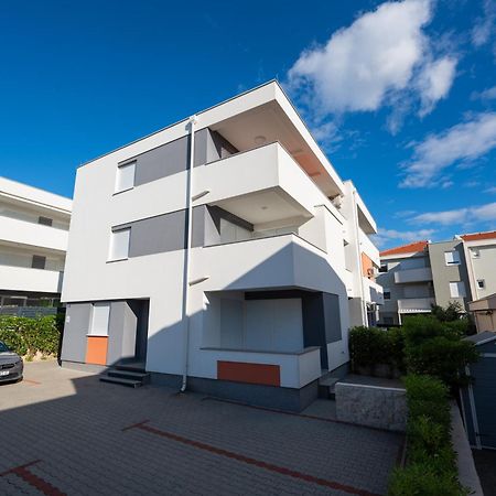 Relax Apartments Novalja Ngoại thất bức ảnh