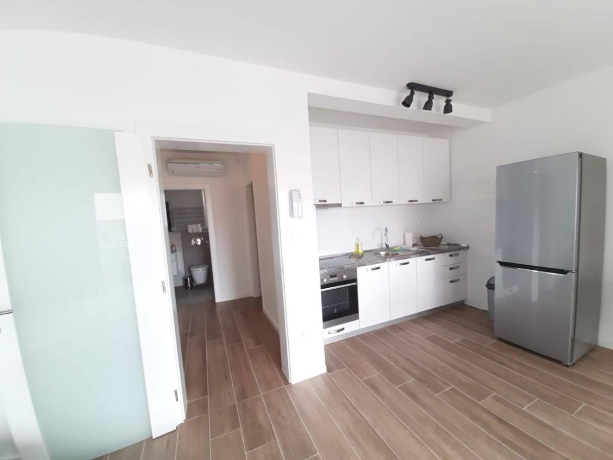 Relax Apartments Novalja Ngoại thất bức ảnh