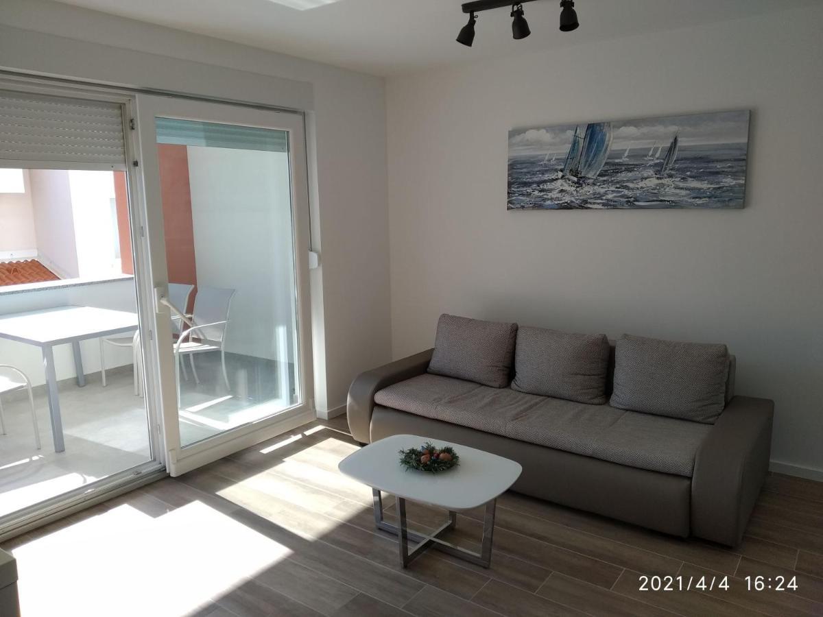 Relax Apartments Novalja Ngoại thất bức ảnh