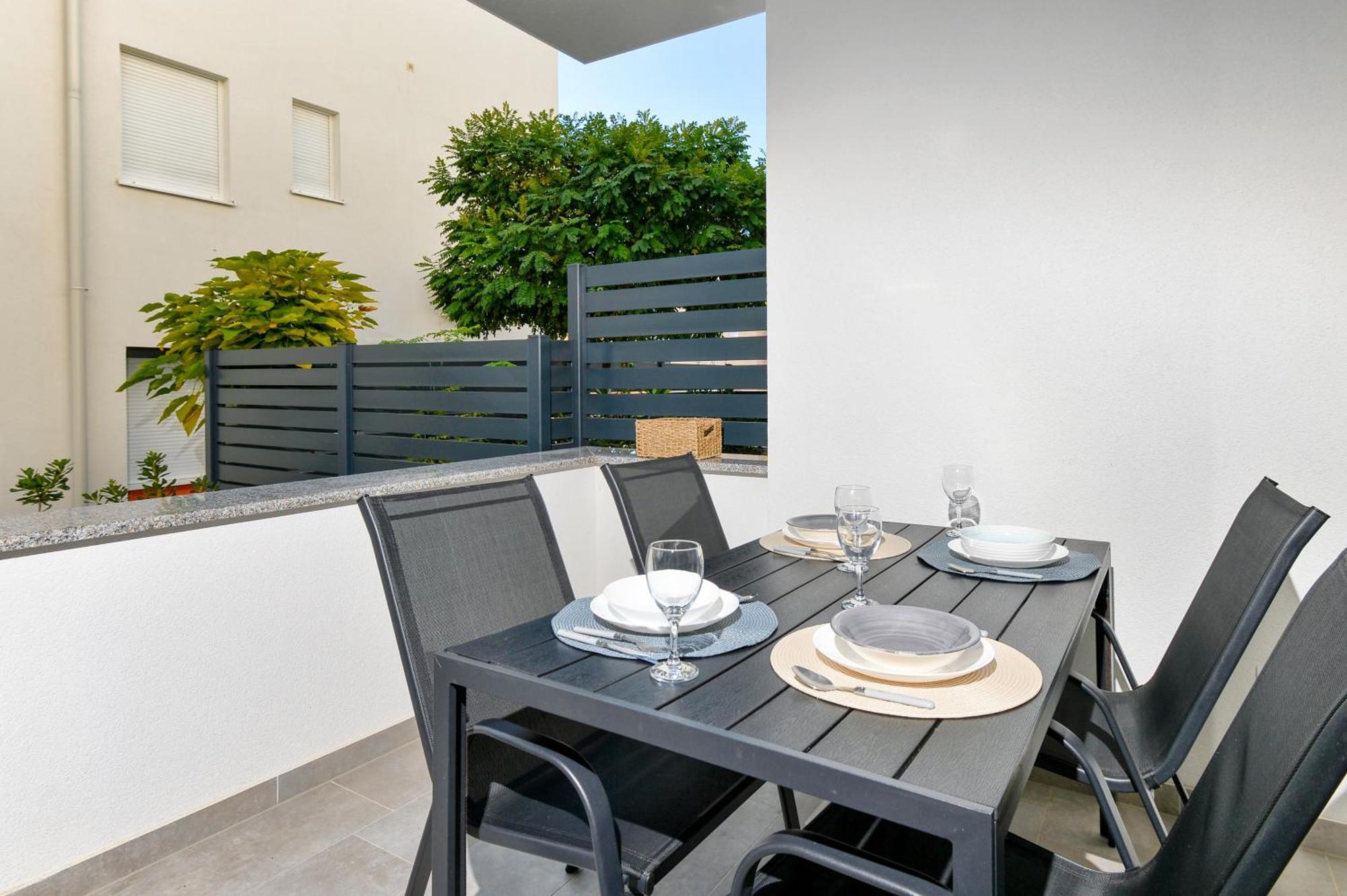 Relax Apartments Novalja Ngoại thất bức ảnh
