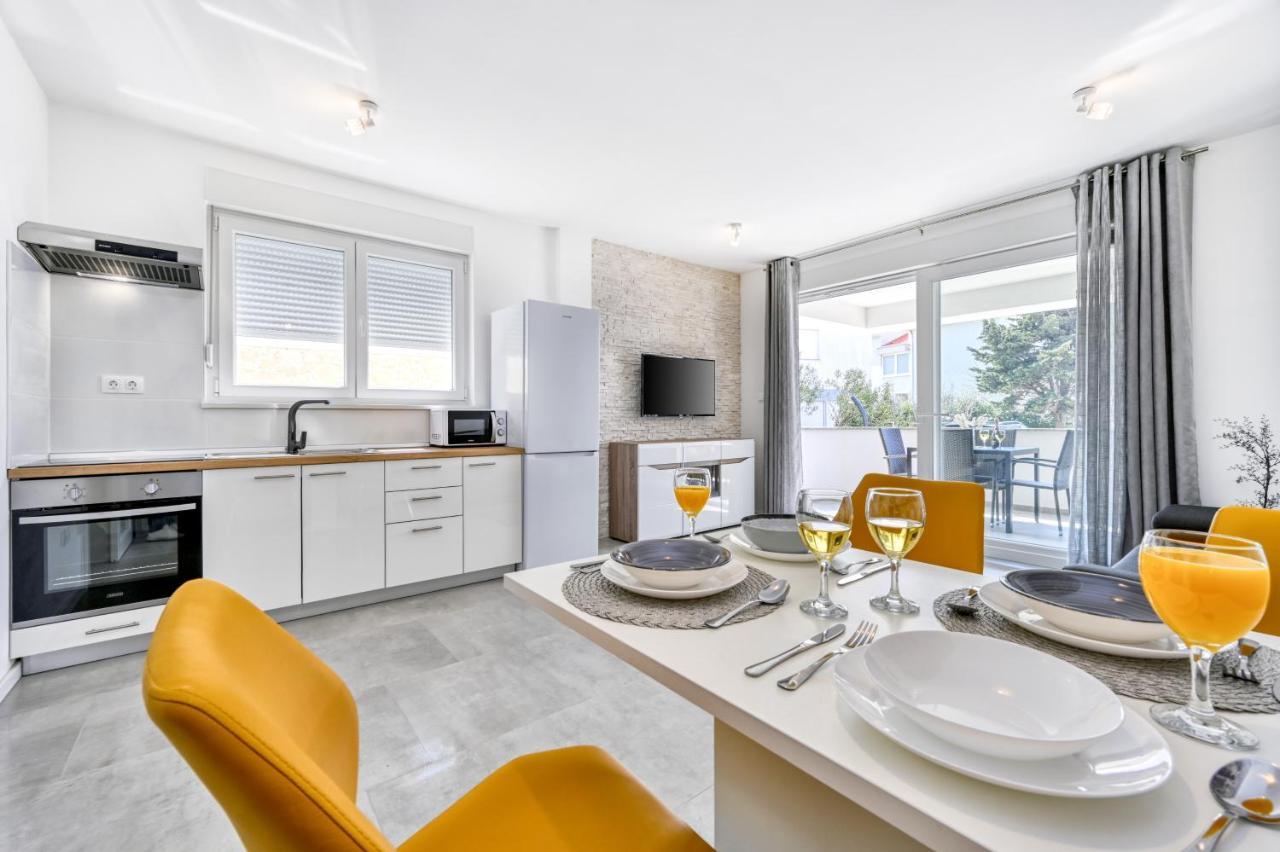 Relax Apartments Novalja Ngoại thất bức ảnh