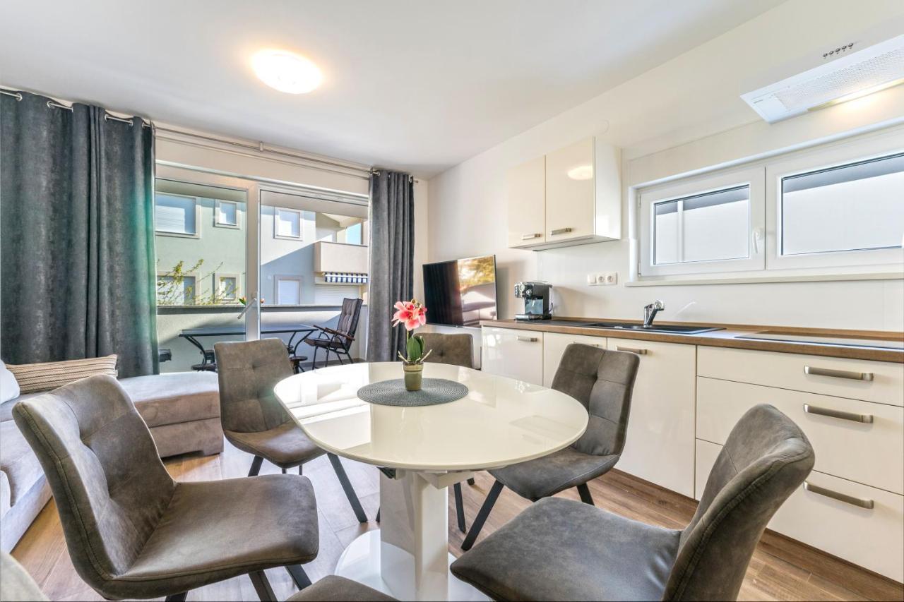 Relax Apartments Novalja Ngoại thất bức ảnh