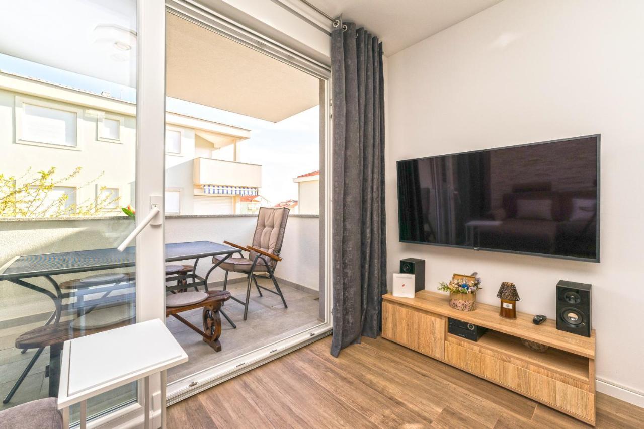 Relax Apartments Novalja Ngoại thất bức ảnh