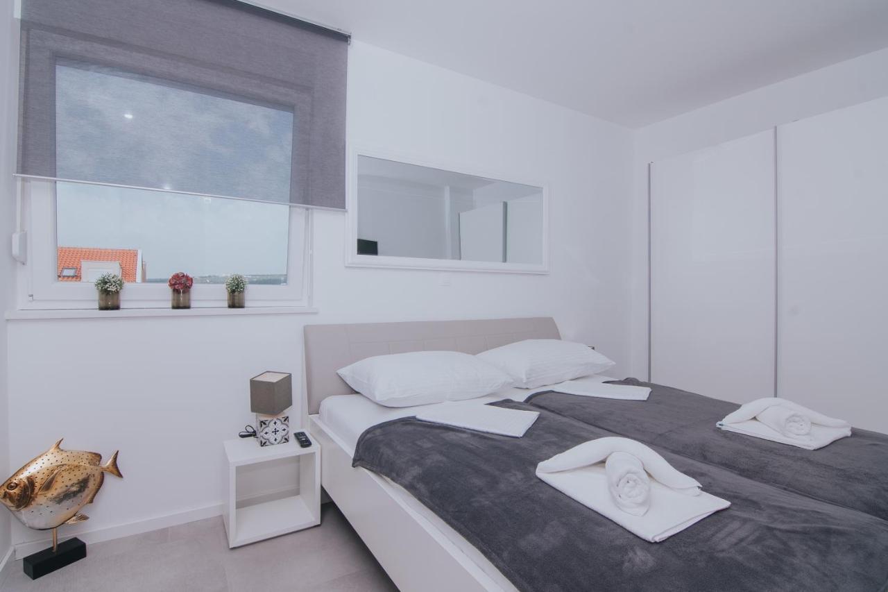 Relax Apartments Novalja Ngoại thất bức ảnh