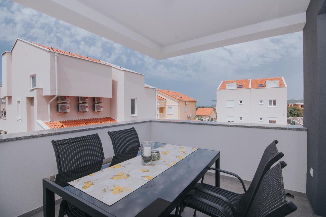 Relax Apartments Novalja Ngoại thất bức ảnh