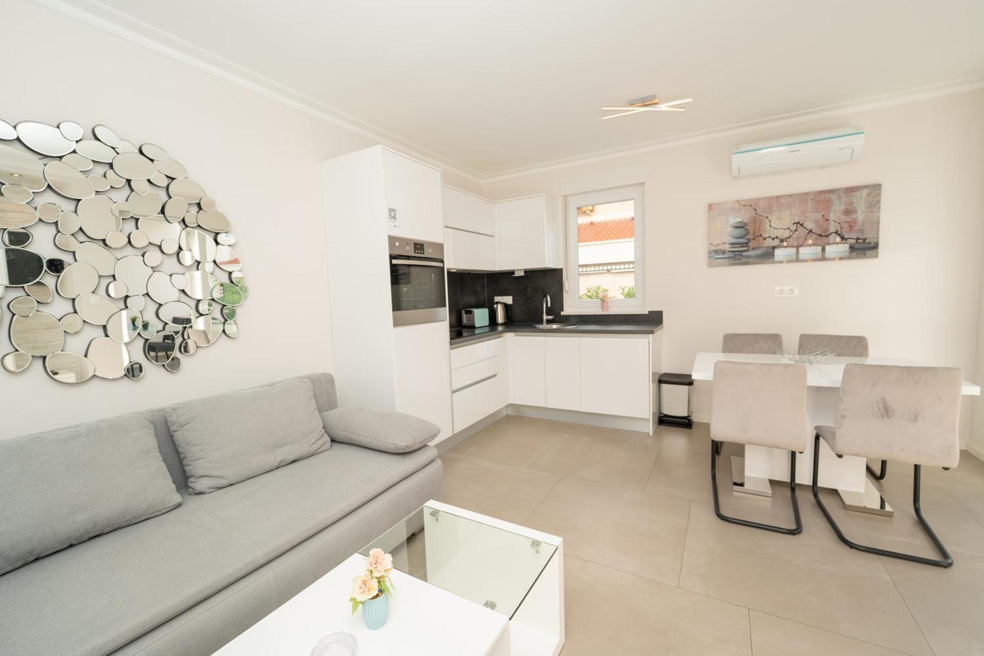 Relax Apartments Novalja Ngoại thất bức ảnh
