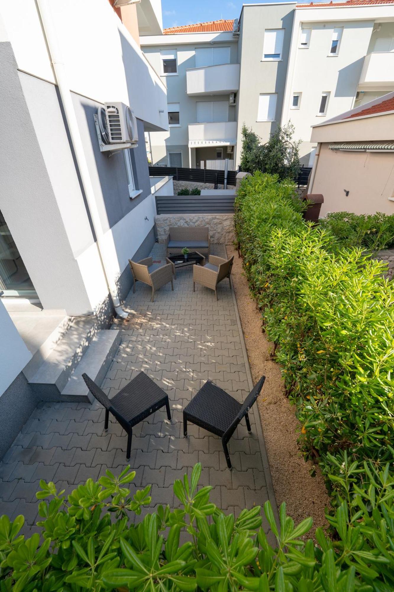 Relax Apartments Novalja Ngoại thất bức ảnh