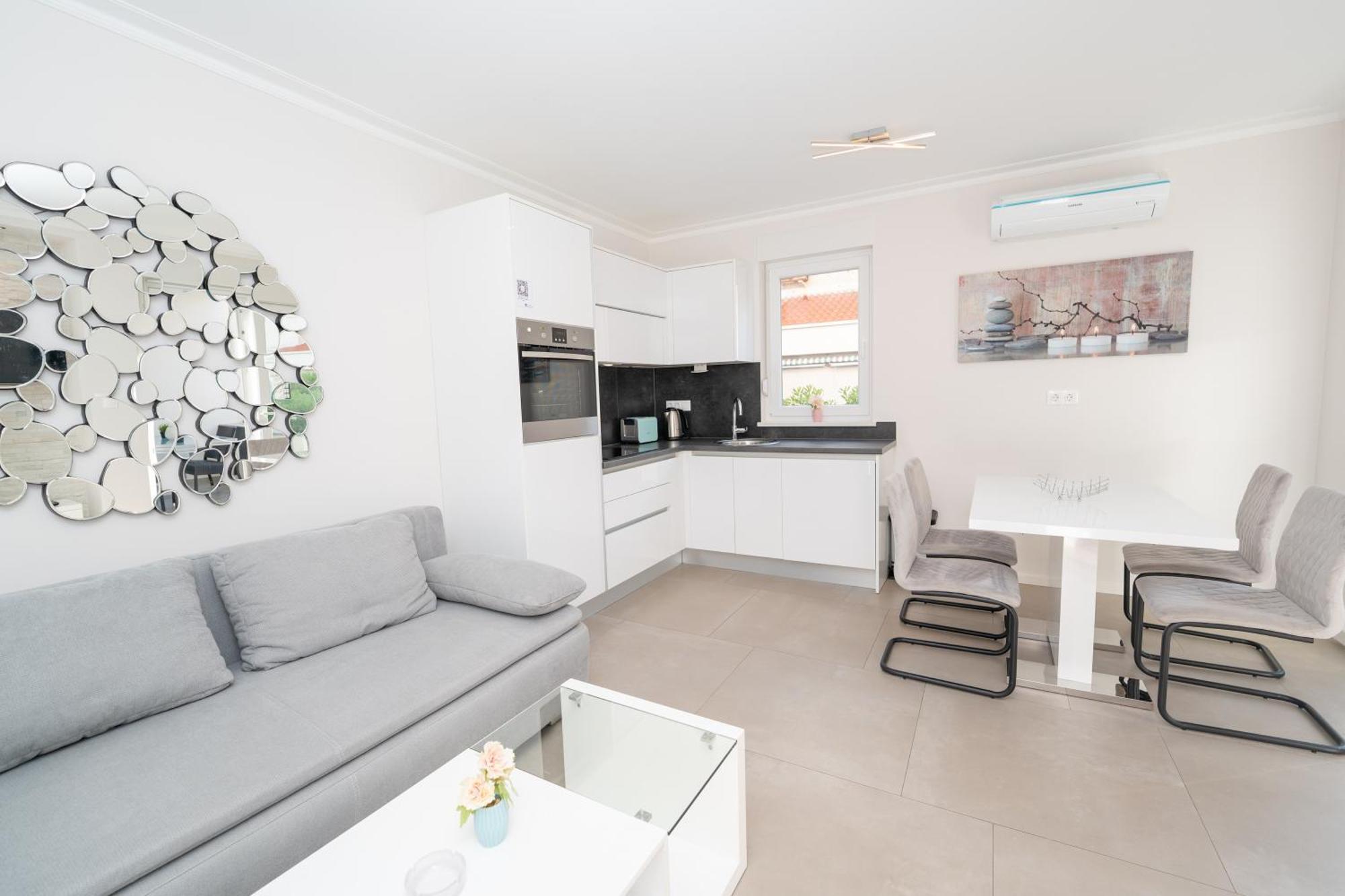 Relax Apartments Novalja Ngoại thất bức ảnh