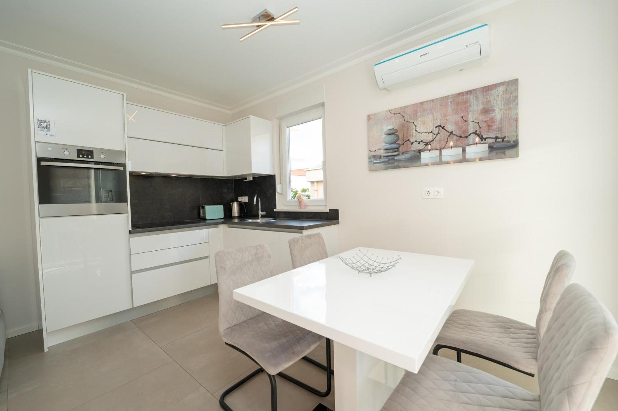 Relax Apartments Novalja Ngoại thất bức ảnh