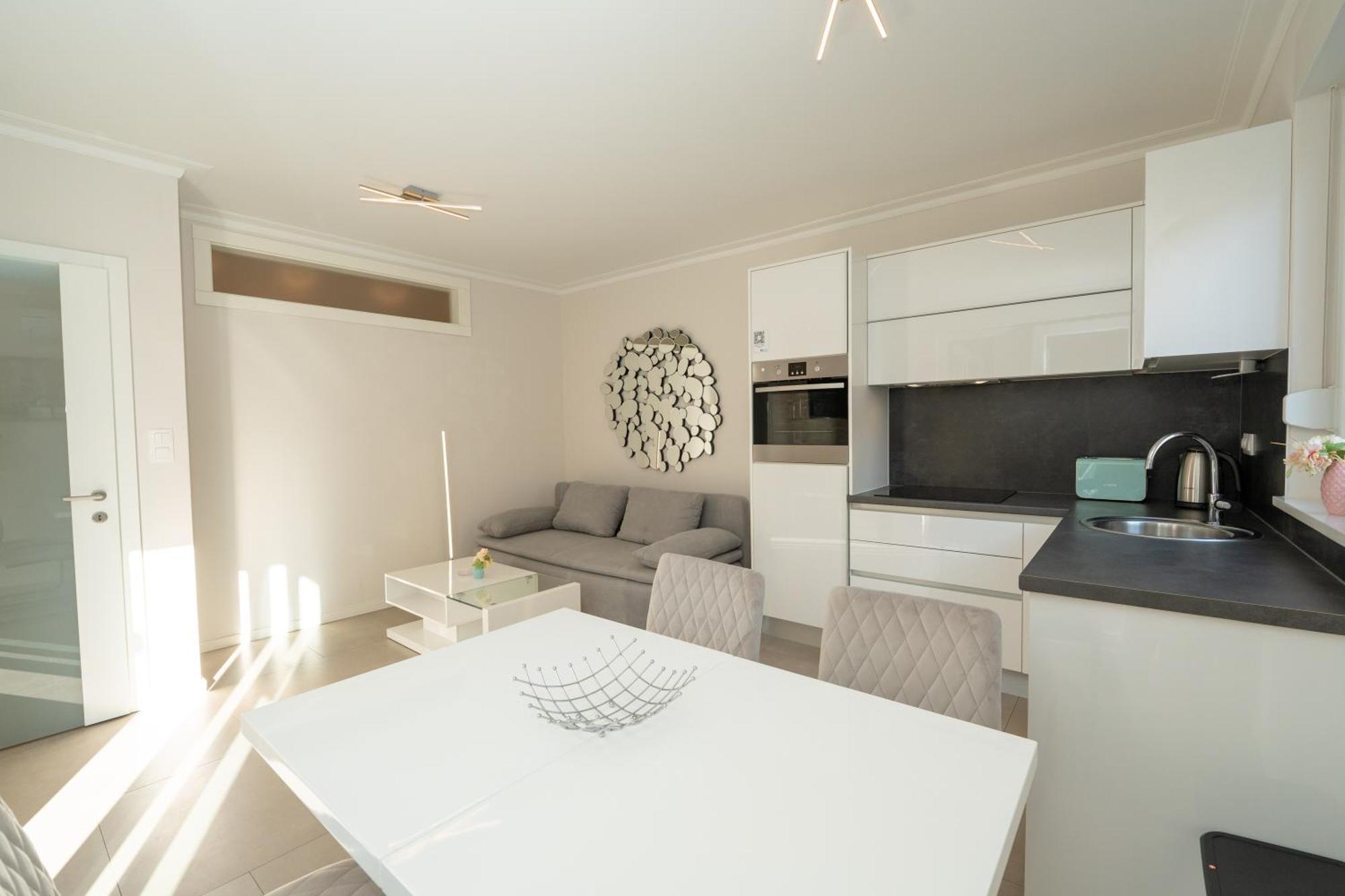 Relax Apartments Novalja Ngoại thất bức ảnh