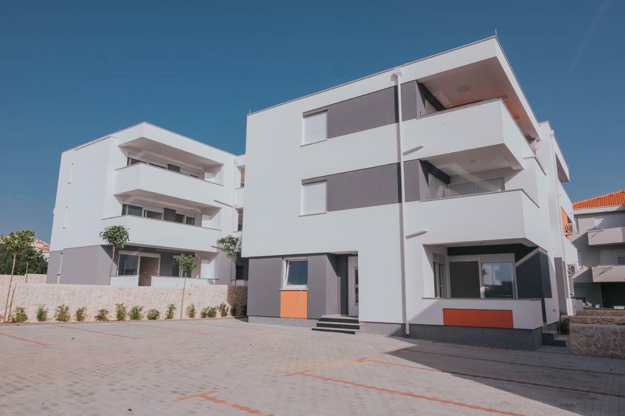 Relax Apartments Novalja Ngoại thất bức ảnh