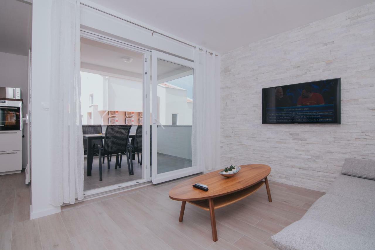 Relax Apartments Novalja Ngoại thất bức ảnh